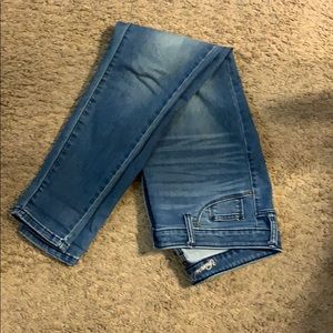 Universal thread Jean